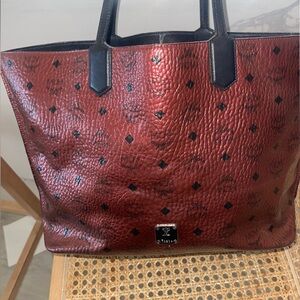MCM Signature Tote